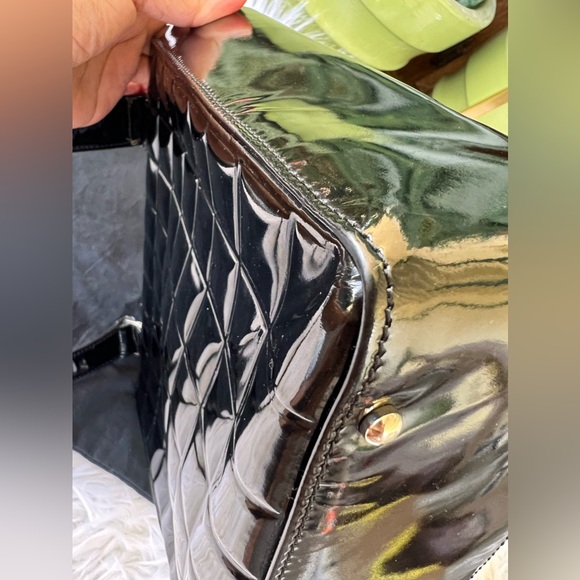 🔥🔥Chanel Chocolate Bar CC Tote Quilted Patent Bag🔥🔥 - Picture 6 of 15